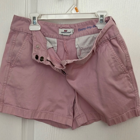 Vineyard Vines shorts! - Picture 1 of 3